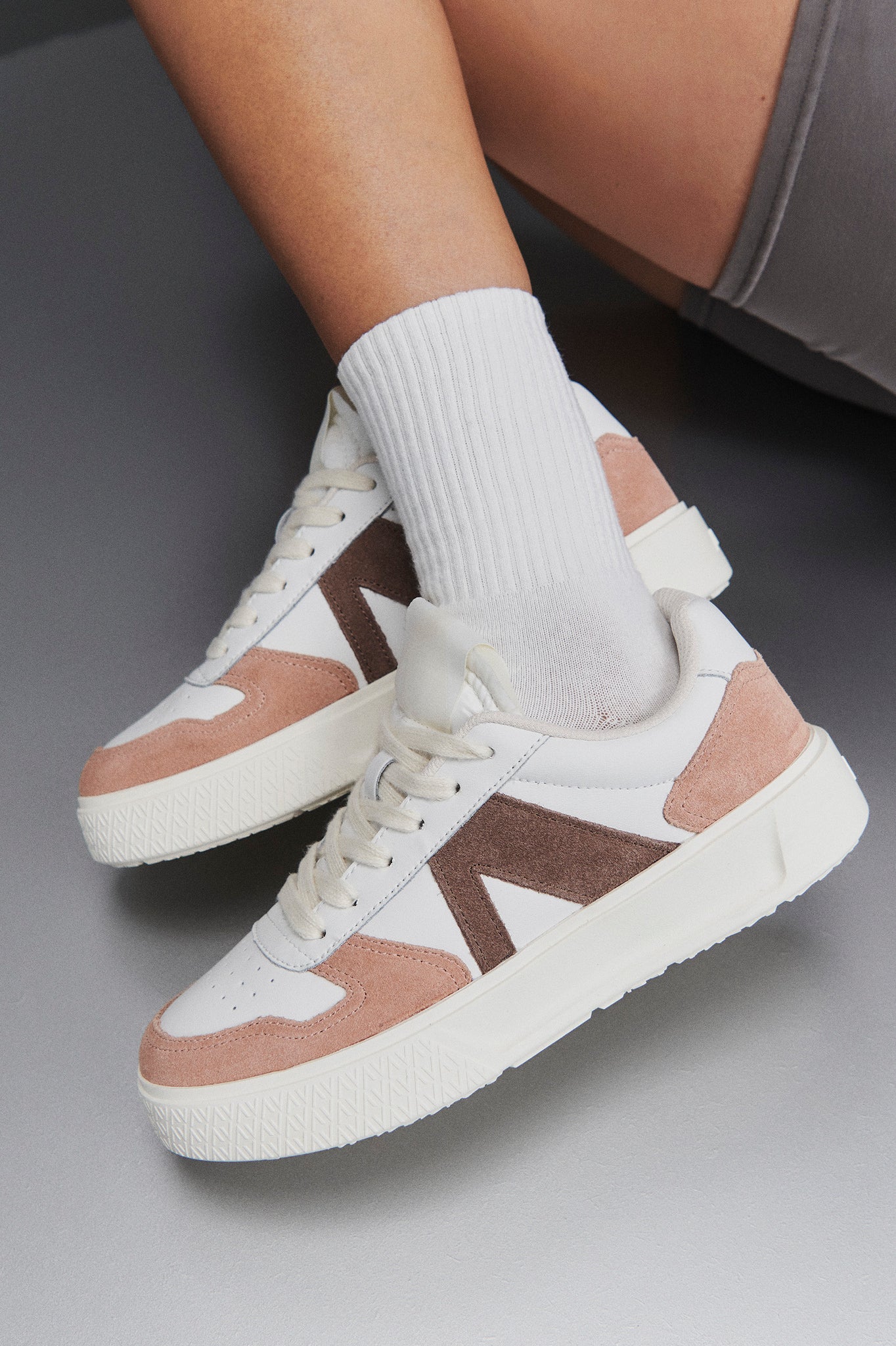 ARKK Essential Line Uncover | Soft Pink White | Women Uncover