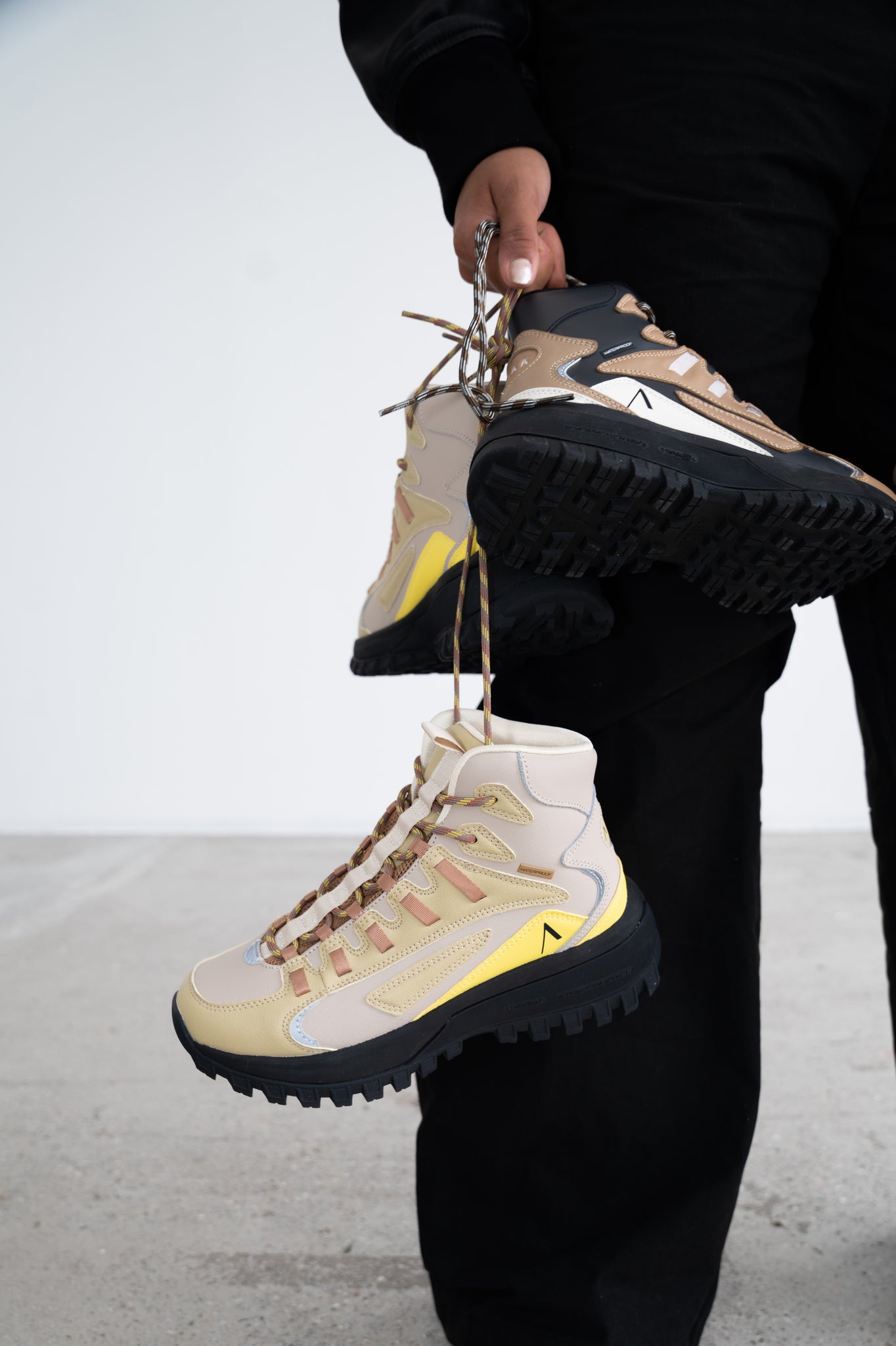 ARKK Essential Line Apaze Hightop Leather HL T-S19 | Humus Boulder | Women Apaze Hightop