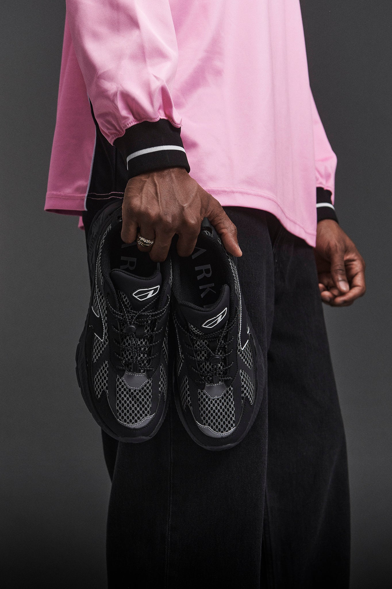 ARKK Essential Line Forma Runner | Black | Men Forma Runner