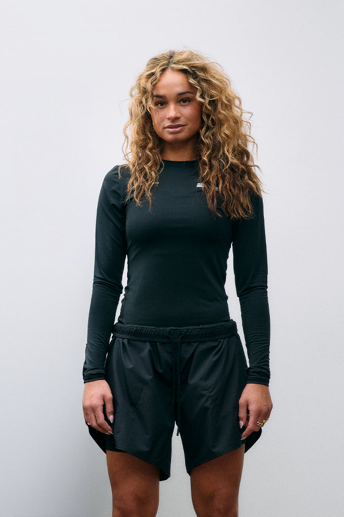 ARKK Apparel Hav Runner LS Tee | Black - Women T-Shirt