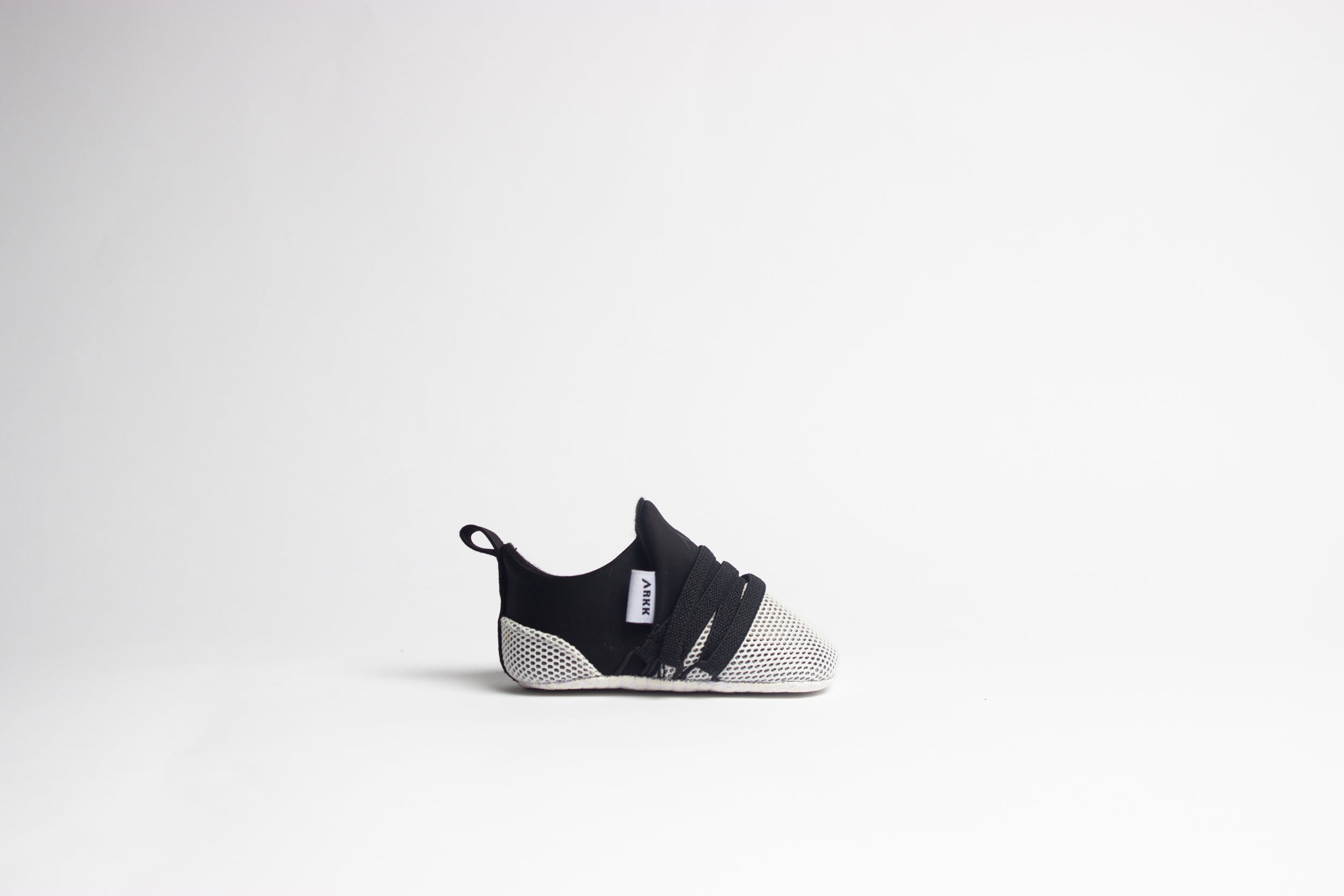ARKK Collection Raven Mini | Black White | Raven Mini